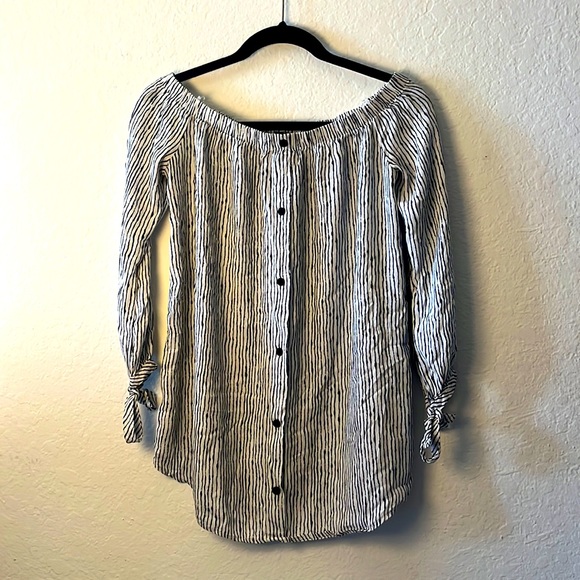 Off the Shoulder Lulus Dress - Picture 2 of 4